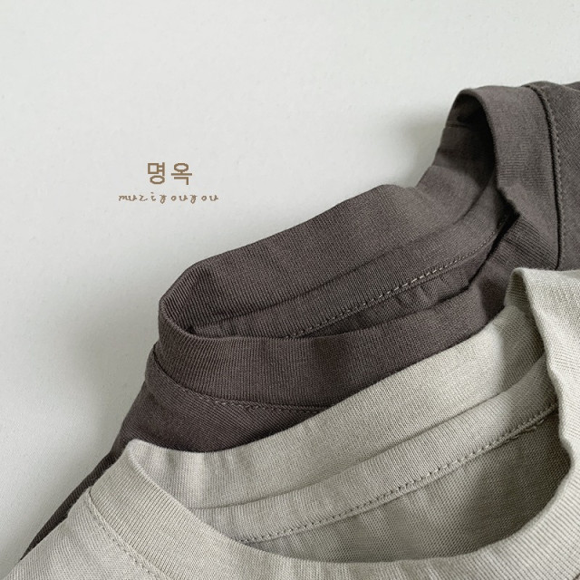 ꒰80-130cm꒱夏日刷舊字母奶茶TEE