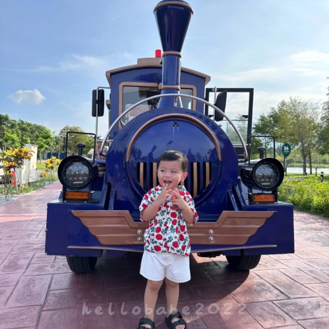 ꒰親子꒱ 正港男子漢獻上玫瑰花