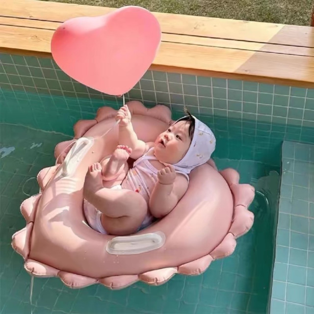 海邊拍照限定 ♡ʾʾ愛心泳圈